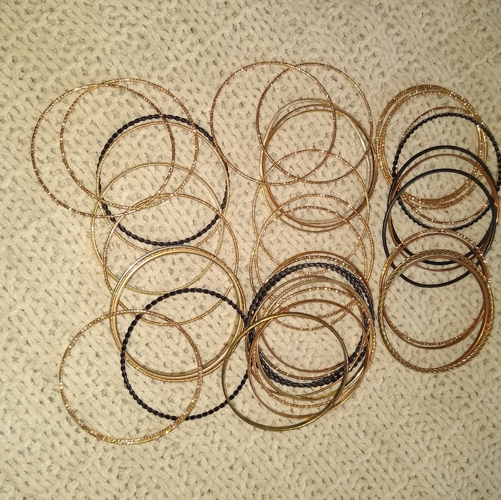 Bangle, stackable bracelets - Picture 3 of 3